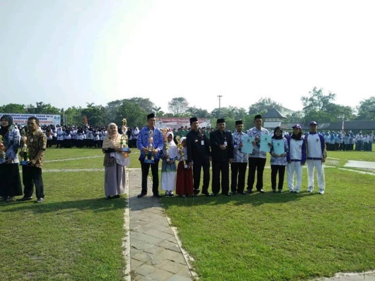 Dokumentasi LKP Faida Cendikia Perdana Juara 1 Lomba Karya Nyata Tingkat Kabupaten Tangerang & Provinsi Banten (Kategori Pengelola Kursus)