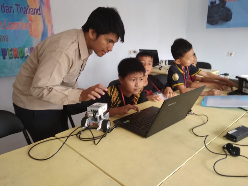 Dokumentasi Opening Class Robotic At Faida Cendikia Perdana
