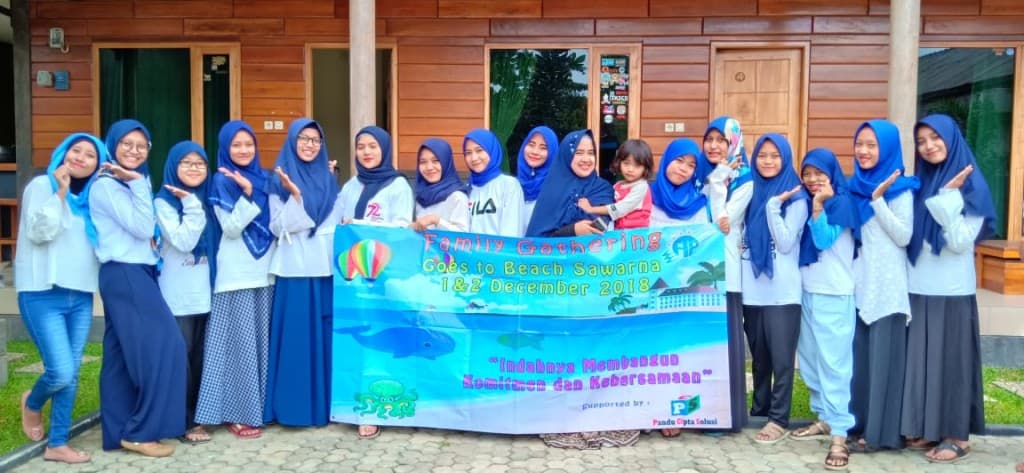 Family Gathering Faida Cendikia Perdana di Pantai Sawarna 2018